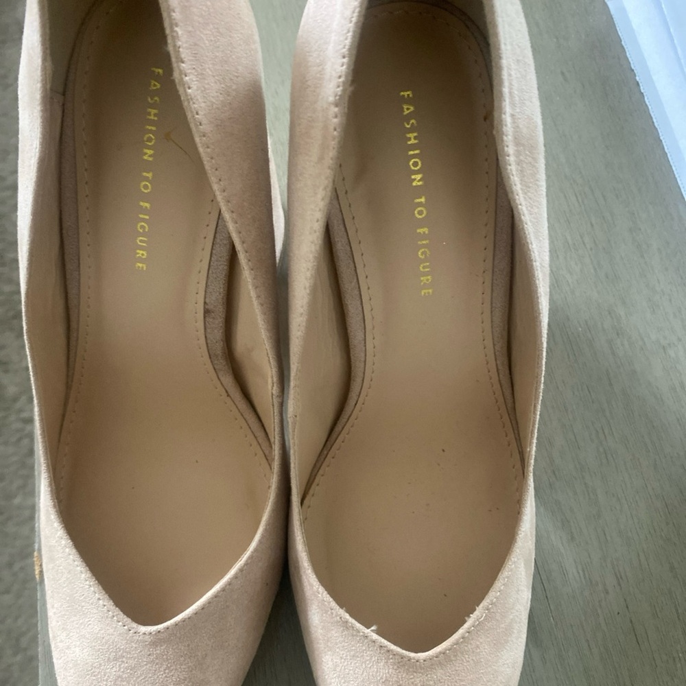 Fashion to Figure Women's Beige Heels